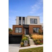 Doncaster黄金地段，俯Dandenong山脉的高端6星级节能住宅